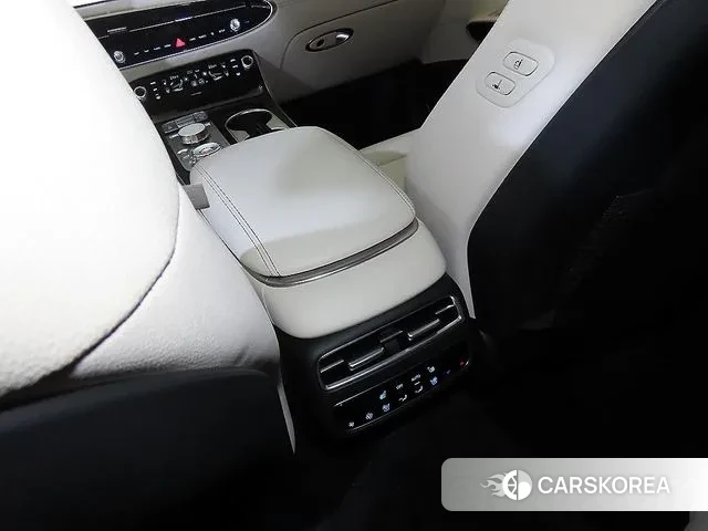 Genesis GV70 2025 Белый из Кореи, фото 6