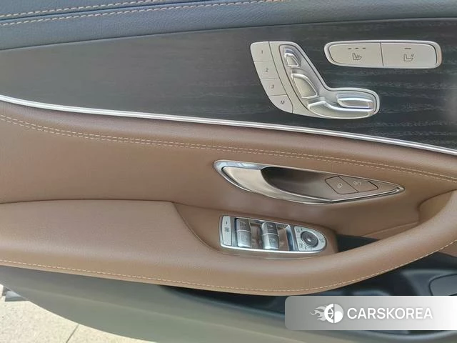 Mercedes-Benz E-class 2023 Черный из Китая, фото 6