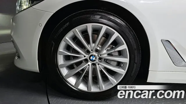 BMW 5 Series (G30) id 2680785 из Кореи 6