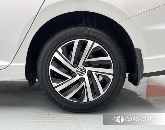 Volkswagen Lavida 2023 Белый из Китая, фото 6