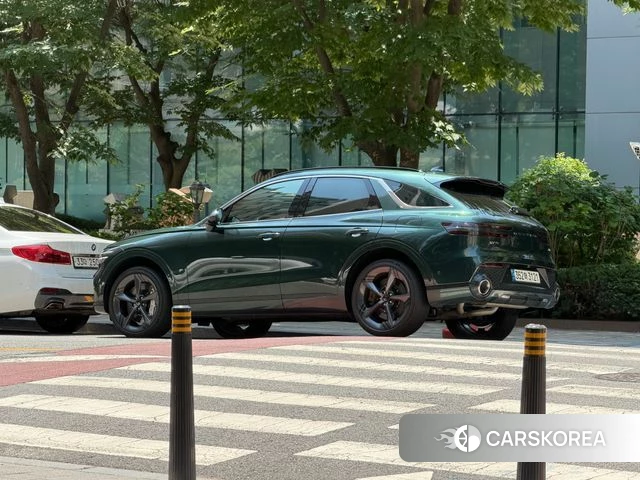 Genesis GV70 2021 Зеленый из Кореи, фото 6