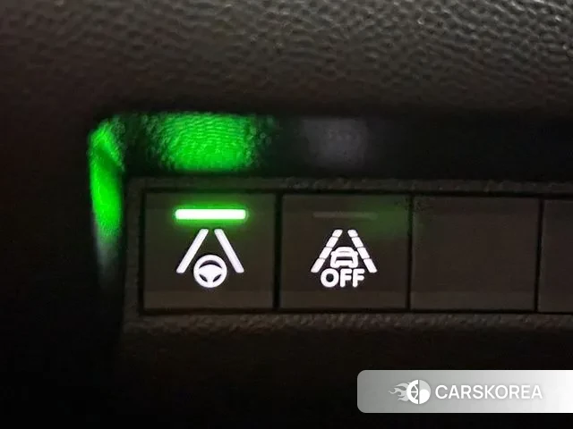 Peugeot e-208 second Generation 2021 Черный из Кореи, фото 6