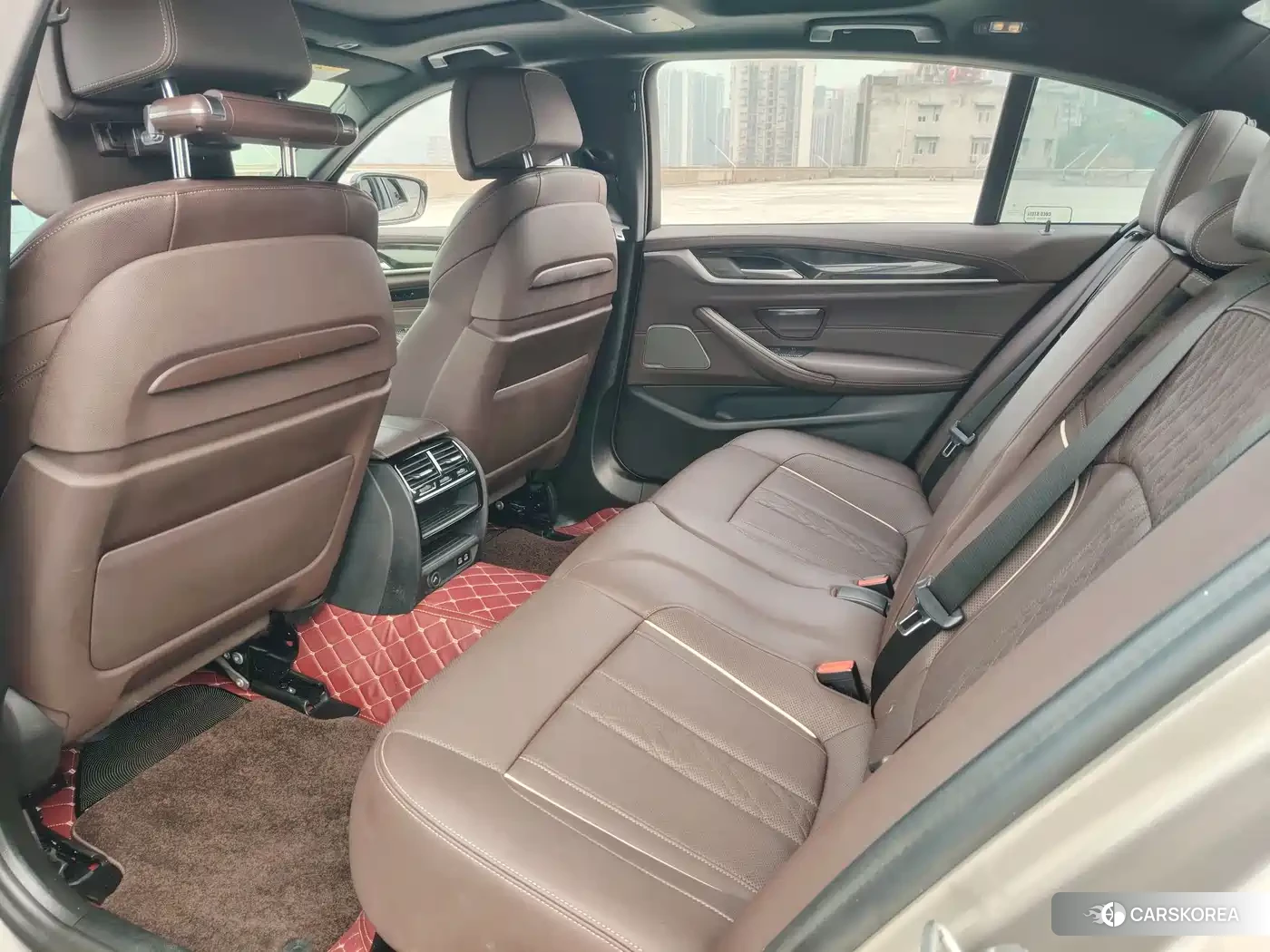 BMW 5 series 2021 Champagne/brown из Китая, фото 6