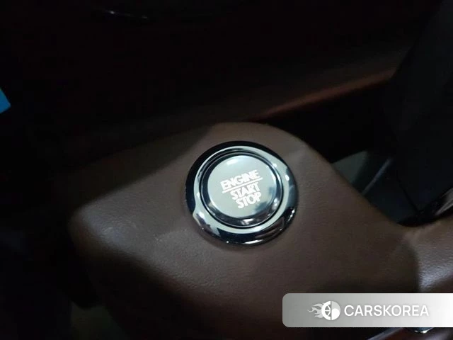 Lincoln Aviator 2nd generation 2023 Белый из Кореи, фото 6