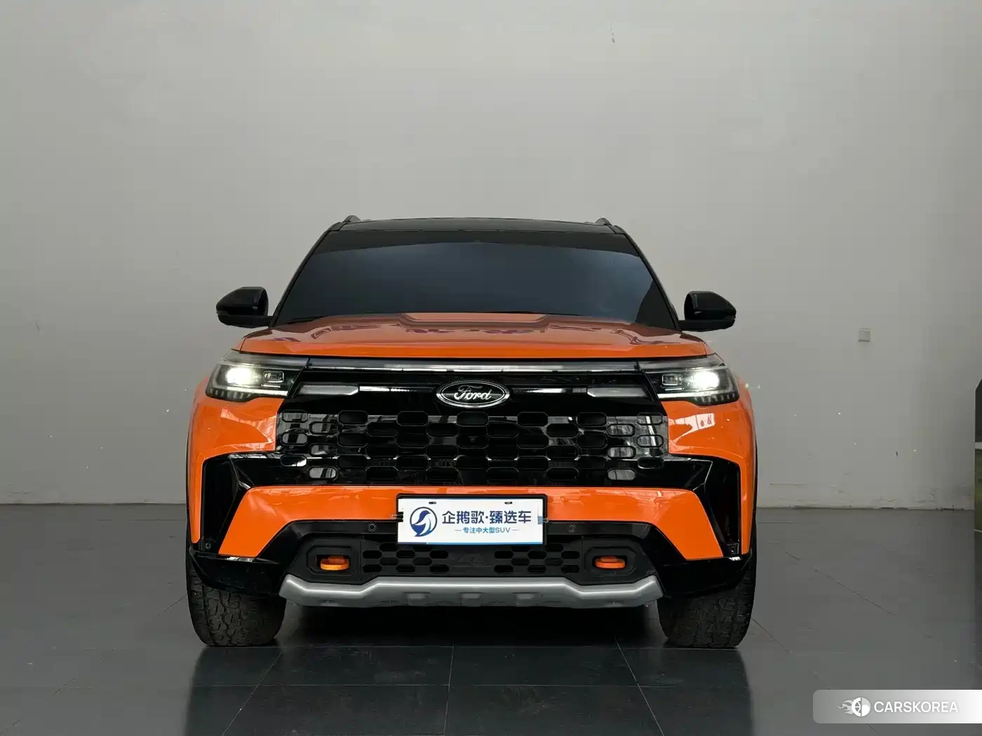 Ford Explorer 2023 Yellow/orange из Китая, фото 6