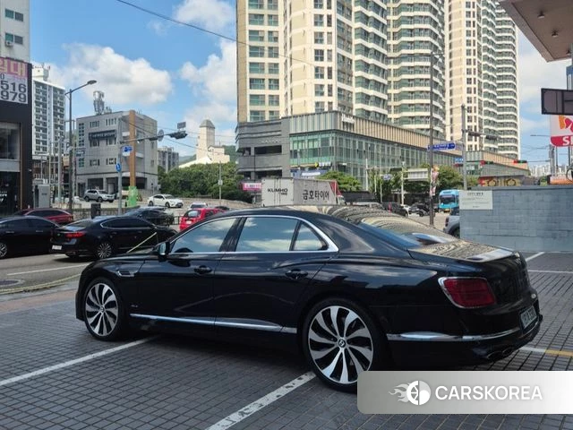 Bentley Flying Spur 3rd Generation 2023 Черный из Кореи, фото 6