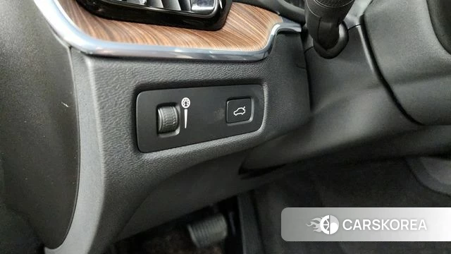 Volvo XC60 second Generation 2021 Черный из Кореи, фото 6
