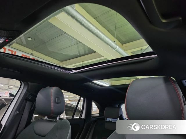 Mercedes-Benz GLA - Class H247 2023 Белый из Кореи, фото 6