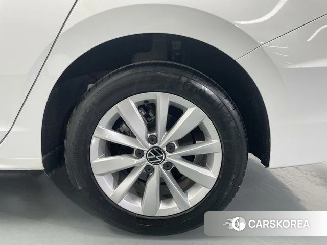 Volkswagen Bora 2022 Белый из Китая, фото 6