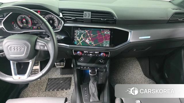 Audi Q3 (F3) 2022 Черный из Кореи, фото 6