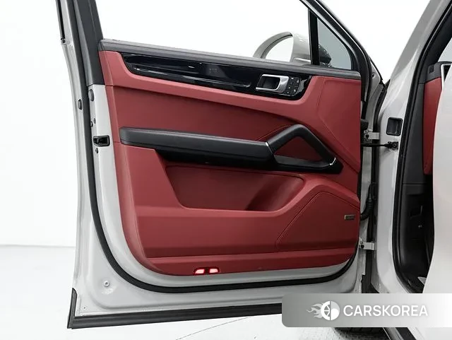 Porsche Cayenne (PO536) 2023 Жемчужный цвет из Кореи, фото 6