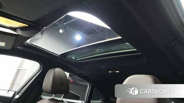 BMW 4 Series (G22) 2024 Небесно-голубой из Кореи, фото 6