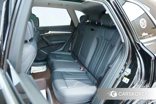 Audi Q5L 2022 Черный из Китая, фото 6