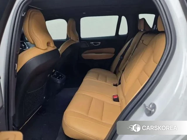 Volvo V60 Cross-Country 2nd Generation 2025 Белый из Кореи, фото 6