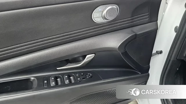 Hyundai The New Avante (CN7) 2024 Белый из Кореи, фото 6