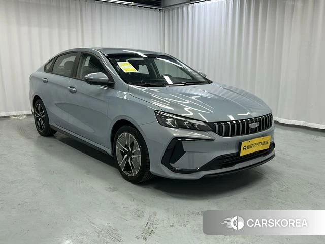 Geely Automobile Binrui 2026 Серебристо-серый из Китая, фото 6
