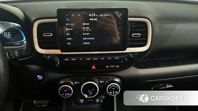 Hyundai Venue 2023 Белый из Кореи, фото 6