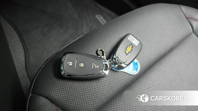 Chevrolet (GM Daewoo) Trax Crossover 2023 Черный из Кореи, фото 6