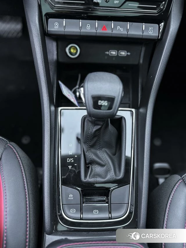 Skoda Krok 2022 Белый из Китая, фото 6