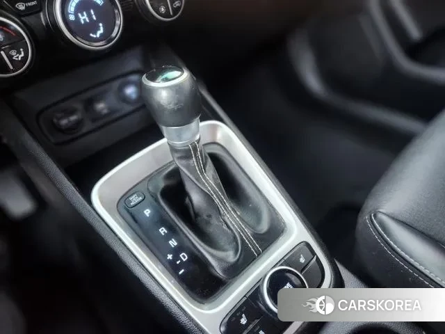 Hyundai Venue 2019 Белый из Кореи, фото 6