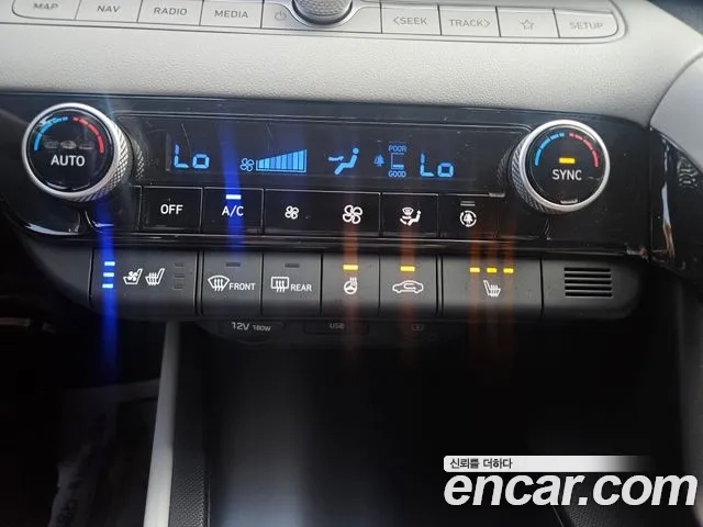 Hyundai Avante Hybrid (CN7) 2021 Светло-серебряный цвет из Кореи, фото 6