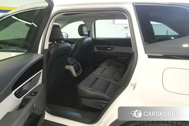 Lincoln Navigator 2024 Белый из Китая, фото 6
