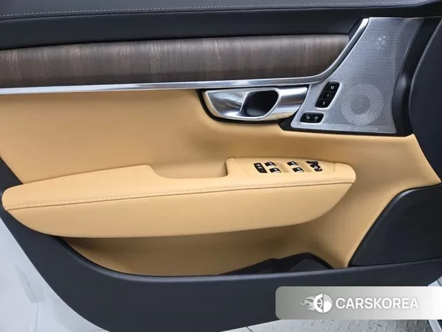 Volvo S90 2025 Белый из Кореи, фото 6