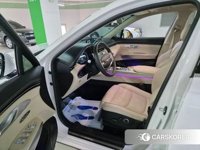 Genesis GV70 2023 Белый из Кореи, фото 6