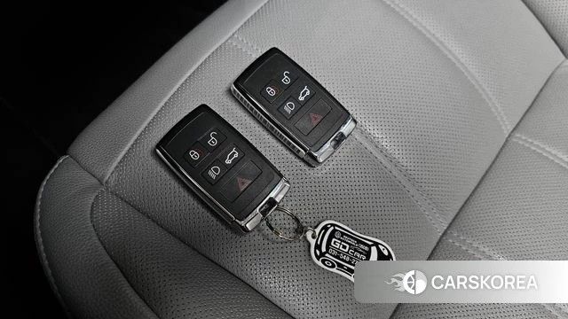 Land Rover Range Rover Evoque 2nd Generation 2025 Белый из Кореи, фото 6