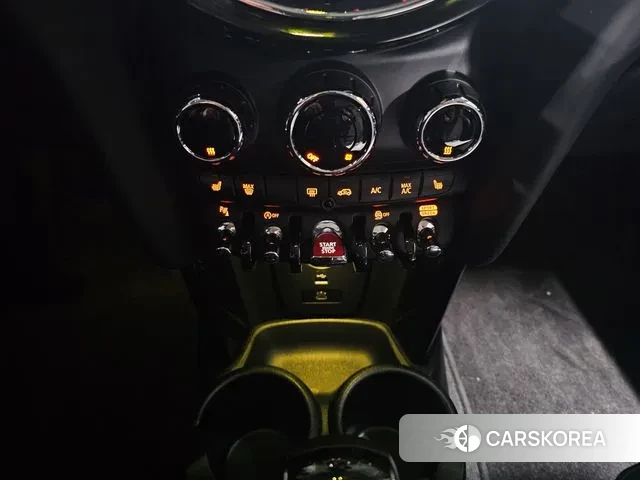 Mini Cooper 2024 Серебряный из Кореи, фото 6