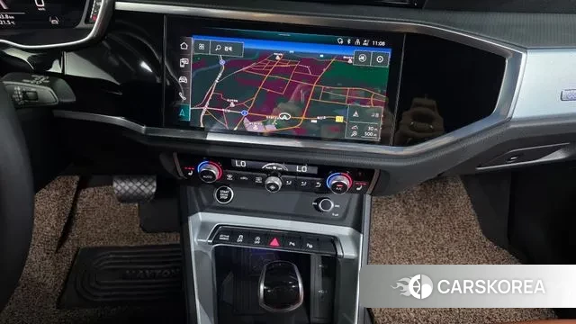 Audi Q3 (F3) 2022 Черный из Кореи, фото 6