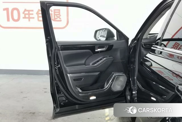 Toyota Highlander 2023 Черный из Китая, фото 6