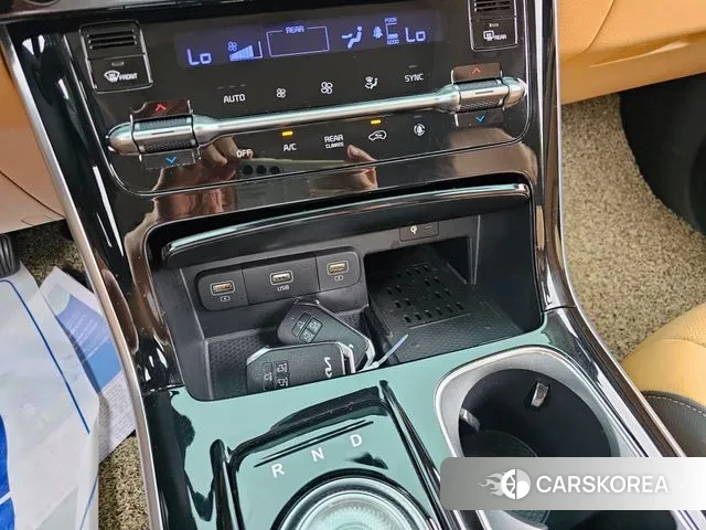 Kia Carnival 4th generation 2023 Белый из Кореи, фото 6