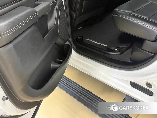 Dodge Lampicup 2019 Белый из Кореи, фото 6