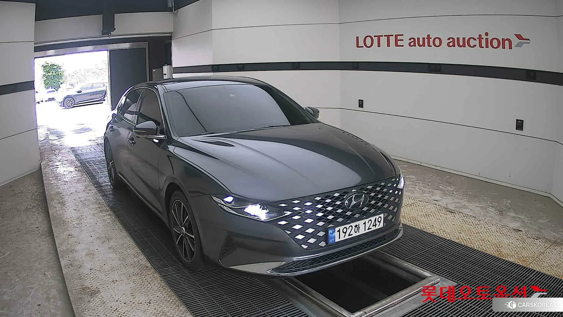 Hyundai Grandeur 2023 Nocturne Grey Metallic из Кореи, фото 6