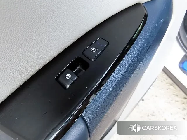 Kia Sportage 5th Generation Hybrid 2023 Белый из Кореи, фото 6