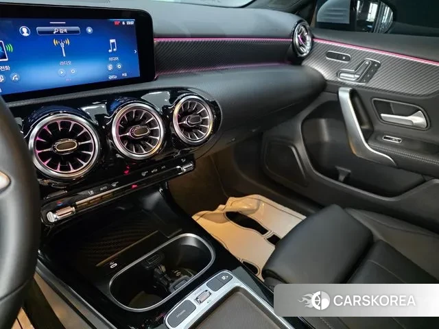 Mercedes-Benz A-Class W177 2024 Белый из Кореи, фото 6