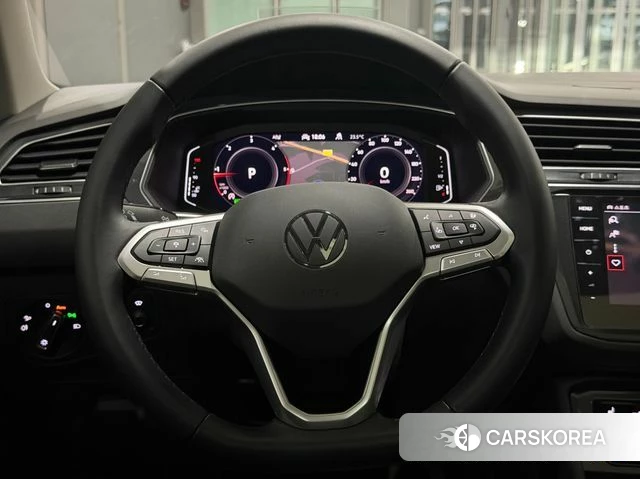 Volkswagen Tiguan second Generation 2022 Серебряный из Кореи, фото 6