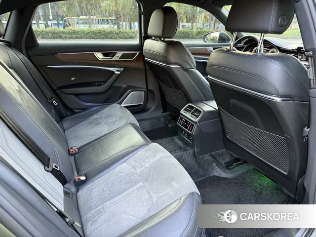 Audi A6L 2022 Темно-серый из Китая, фото 6