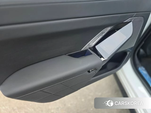 BMW 7 Series (G70) 2024 Белый из Кореи, фото 6