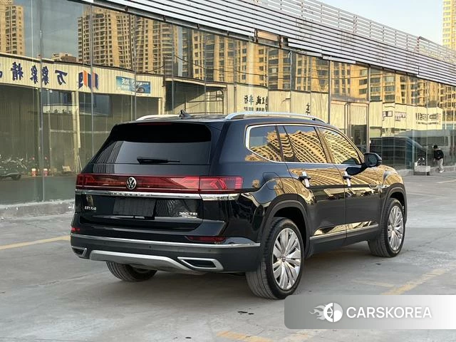 Volkswagen Tourang 2022 Черный из Китая, фото 6