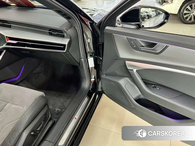 Audi A6L 2021 Черный из Китая, фото 6