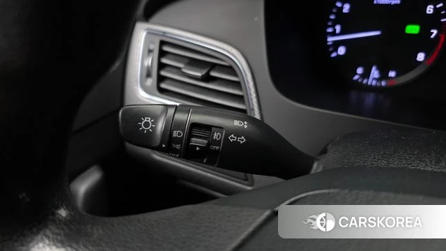 Hyundai LF Sonata 2018 Белый из Кореи, фото 6