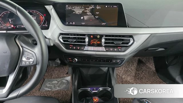 BMW 2 Series Gran Coupe (F44) 2021 Светло-серебряный цвет из Кореи, фото 6
