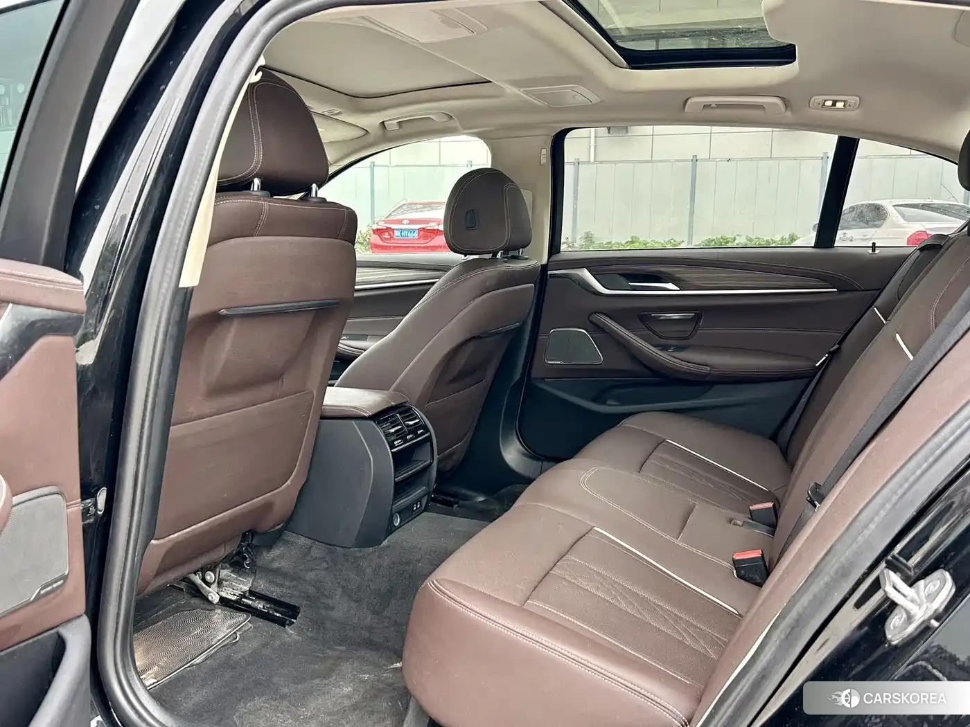 BMW 5 series 2023 Черный из Китая, фото 6