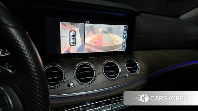 Mercedes-Benz E-Class W213 2018 Белый из Кореи, фото 6