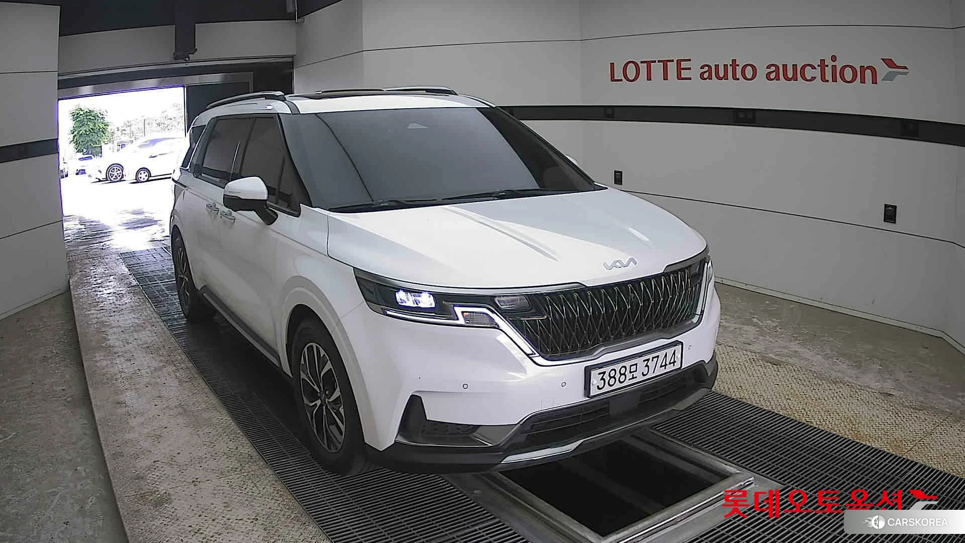 Kia Carnival 2023 Белый из Кореи, фото 6