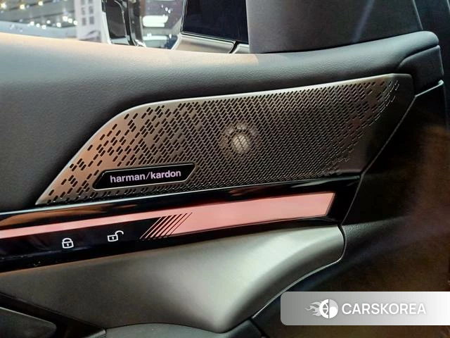 BMW i5 2026 Черный из Китая, фото 6