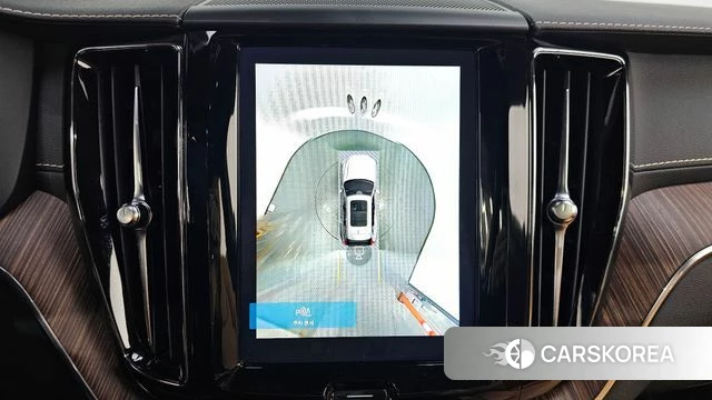 Volvo XC60 second Generation 2022 Белый из Кореи, фото 6