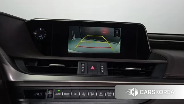 Lexus ES300h 7th generation 2018 Песочный из Кореи, фото 6